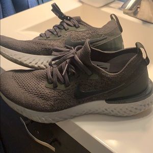 Nike epic react flyknit women’s 8